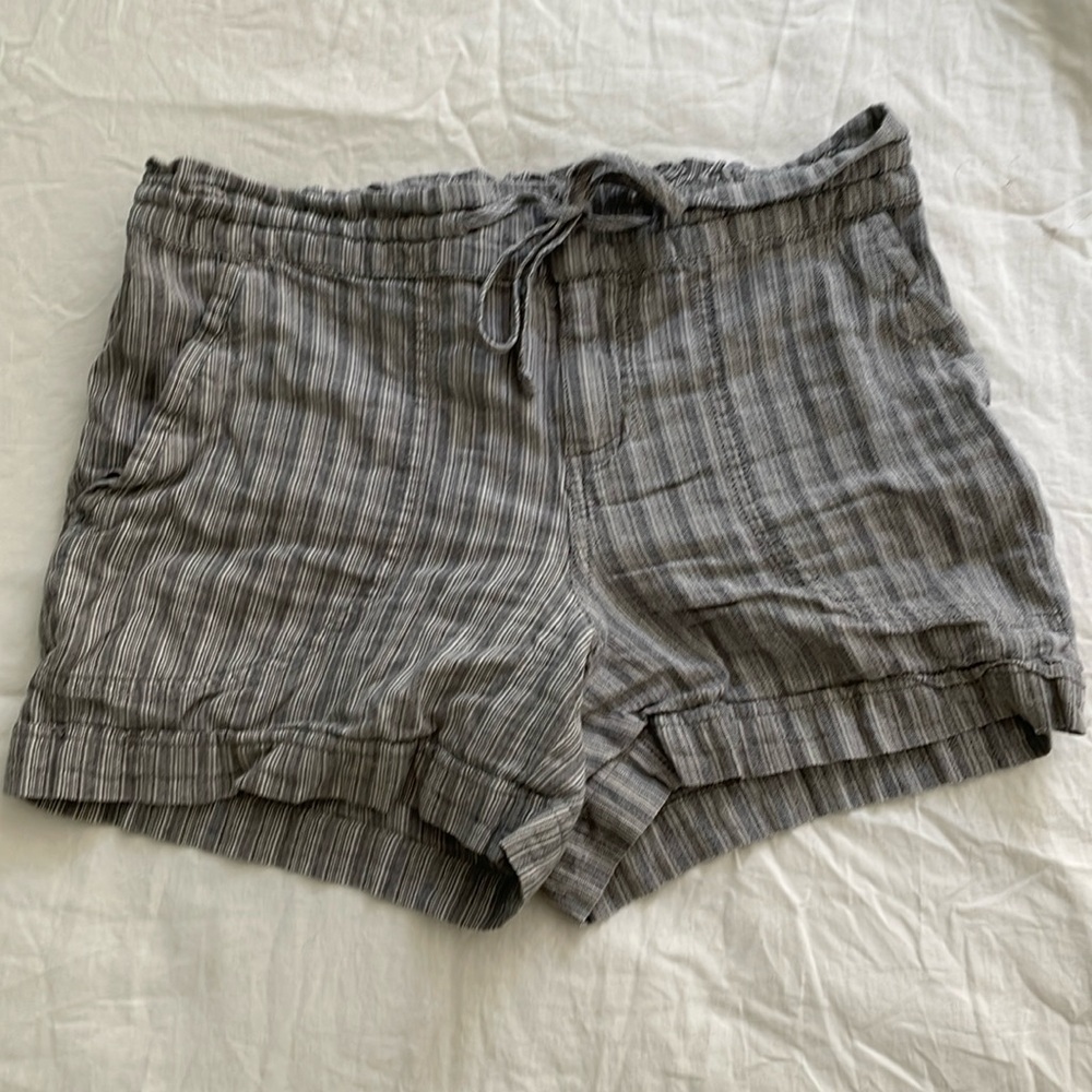 Super cute striped prana shorts